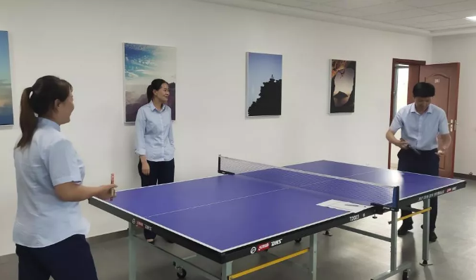泓源公司乒乓球兴趣小组进行训练活动(图2) 泓源公司乒乓球兴趣小组进行训练活动(图2)